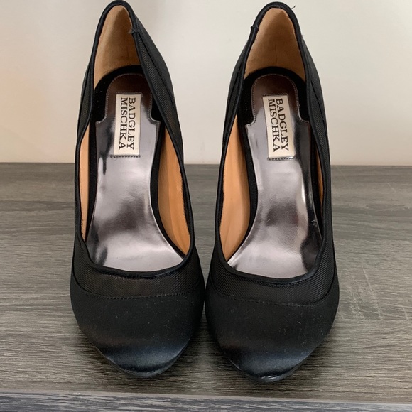Badgley Mischka Black Heels Brand New - Picture 1 of 4